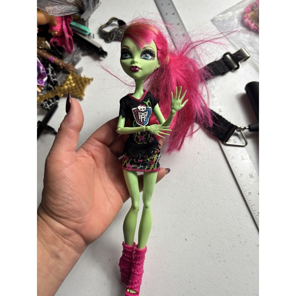 Monster High Ghoul Spirit Venus McFlytrap Fashion Doll